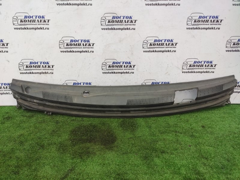 Решетка под лобовое стекло Mitsubishi Colt Plus Z23W 4A91