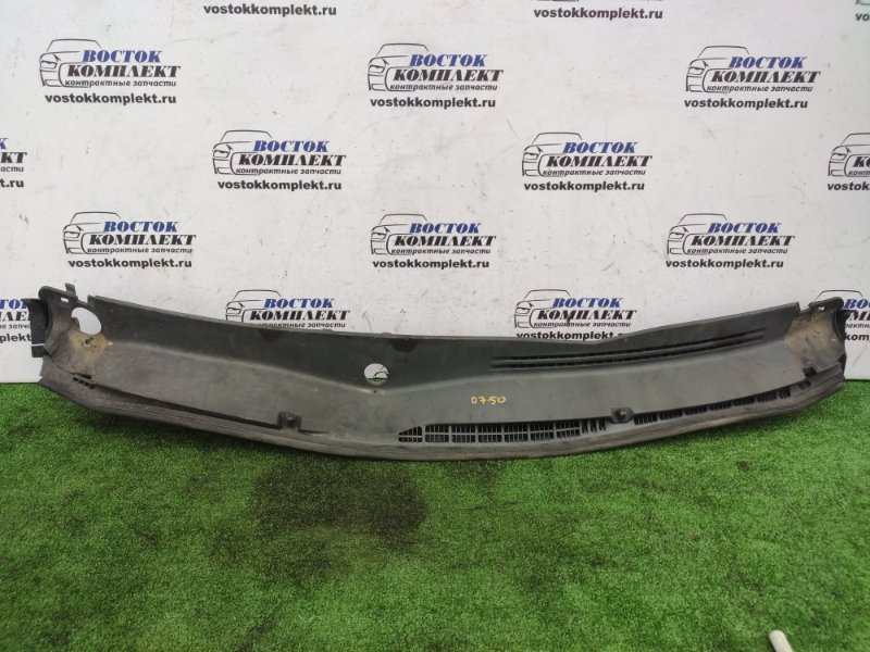 Решетка под лобовое стекло Mitsubishi Delica D:2 MB15S K12B