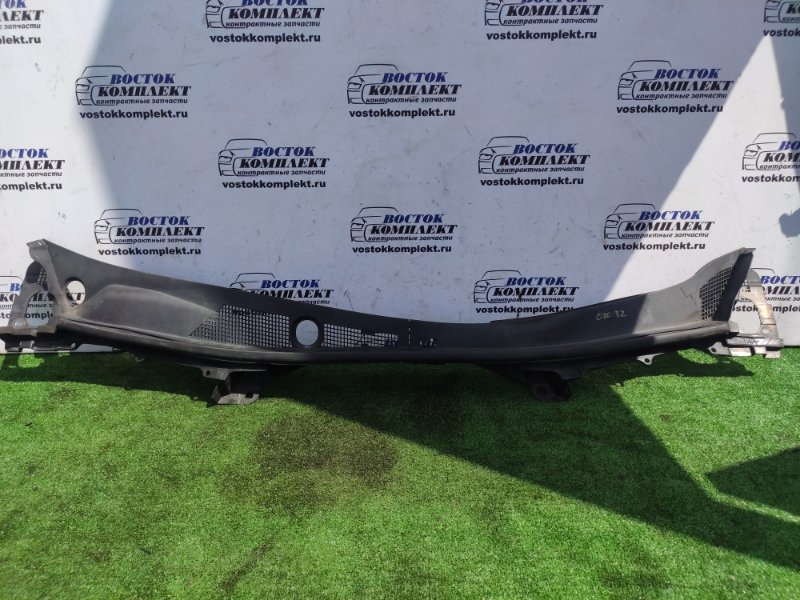 Решетка под лобовое стекло Nissan Fuga 2010 HY51 VQ35HR