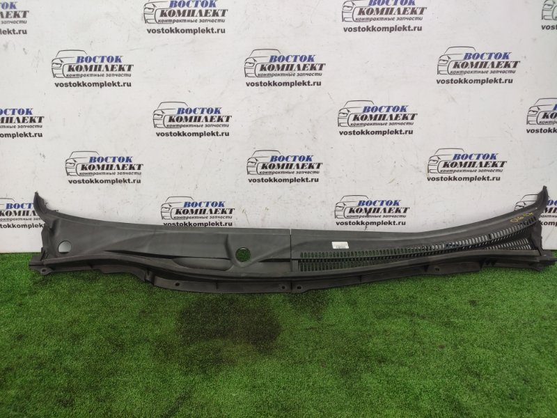 Решетка под лобовое стекло Toyota Caldina ZZT241W 1ZZ-FE