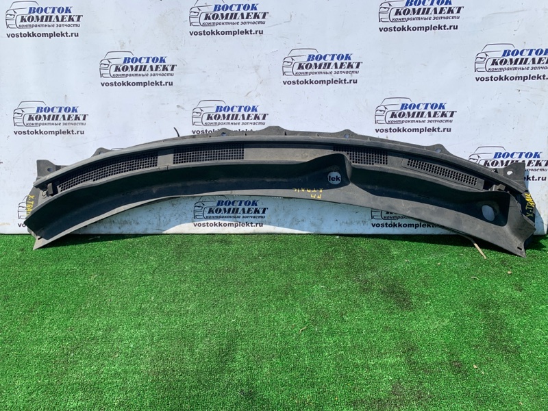 Решетка под лобовое стекло Nissan X-trail TNT31