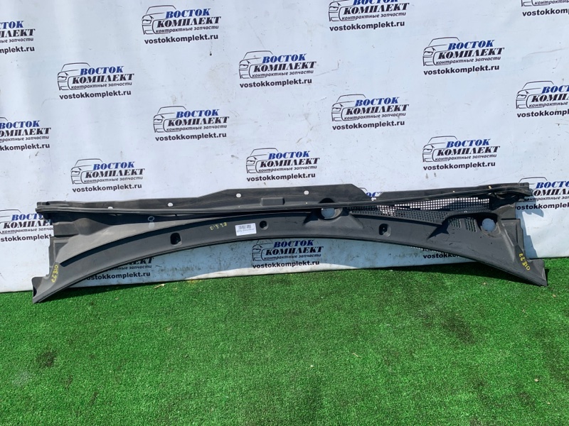 Решетка под лобовое стекло Nissan Wingroad WFY11 QG15DE