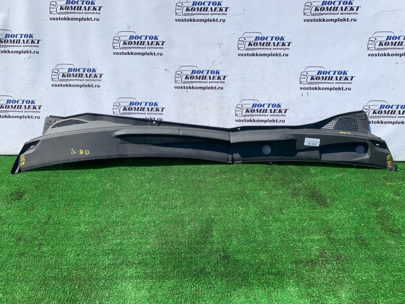 Решетка под лобовое стекло Nissan Serena TC24 QR20DE