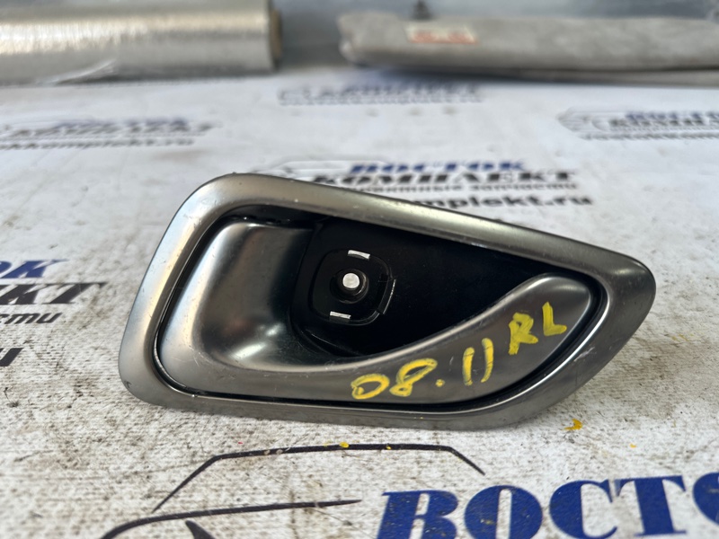 Ручка внутренняя Mitsubishi Diamante F27A 6G72 зад лев