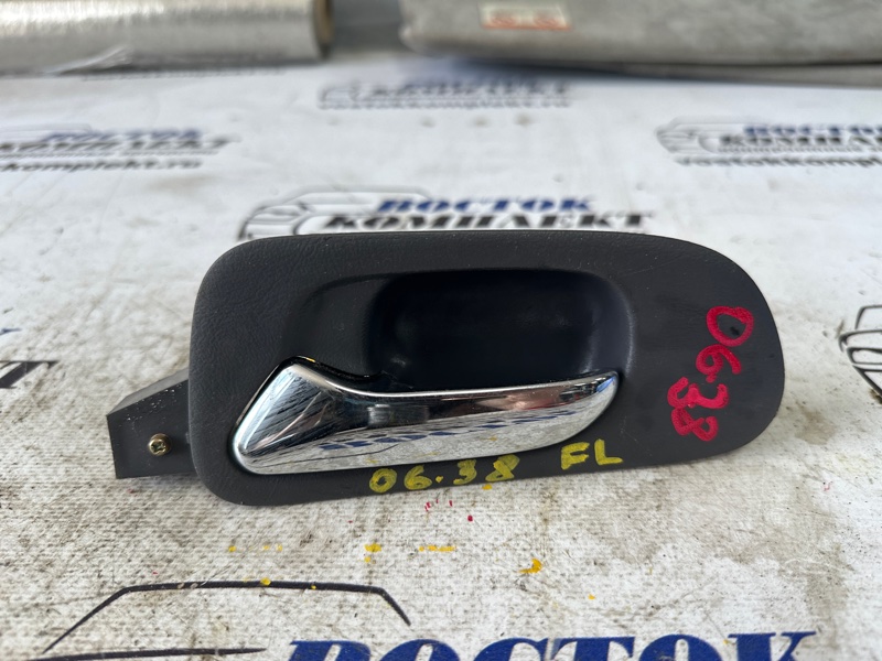 Ручка внутренняя Honda Odyssey RA6 F23A перед лев