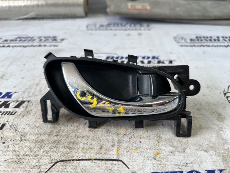 Ручка внутренняя Nissan Serena FC26 MR20DD перед прав