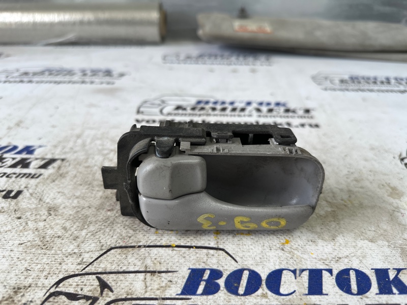 Ручка внутренняя Nissan Wingroad WFY11 QG15DE перед лев