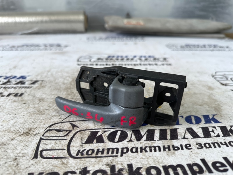 Ручка внутренняя Toyota Estima ACR40W 2AZ-FE перед прав