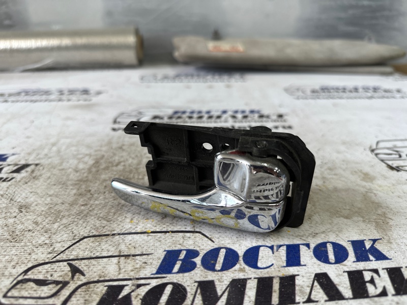 Ручка внутренняя Nissan Cefiro A32 VQ20DE перед прав