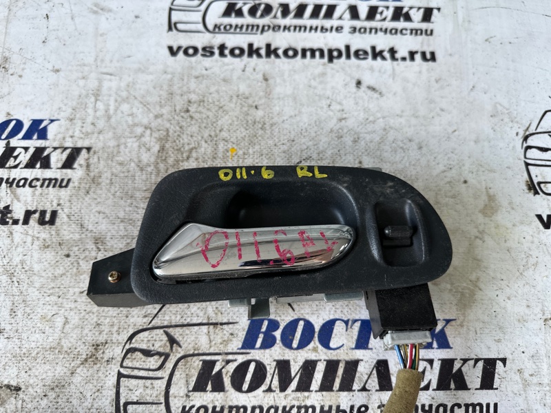 Ручка внутренняя Honda Odyssey RA6 F23A зад лев