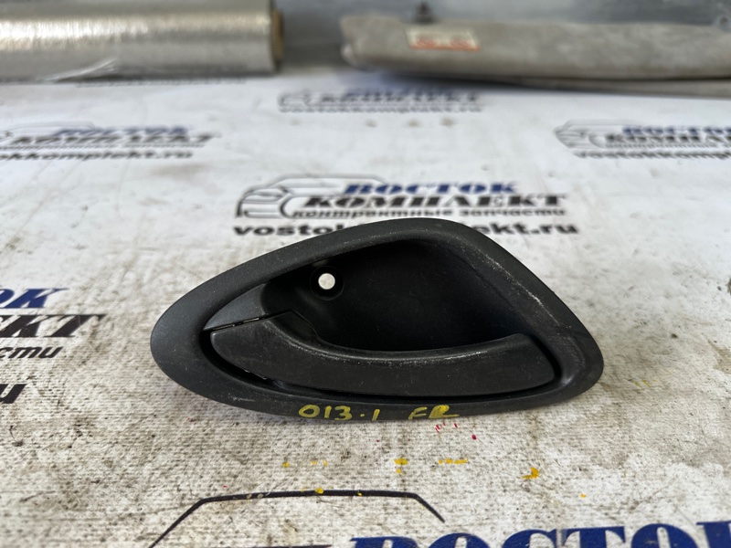 Ручка внутренняя Honda Fit 2002 GD1 L13A перед лев