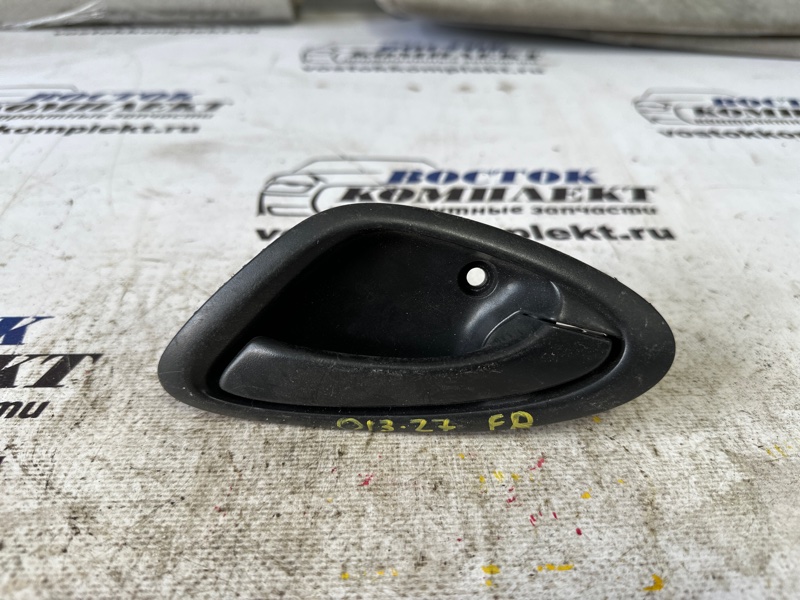 Ручка внутренняя Honda Fit 2005 GD1 L13A перед прав