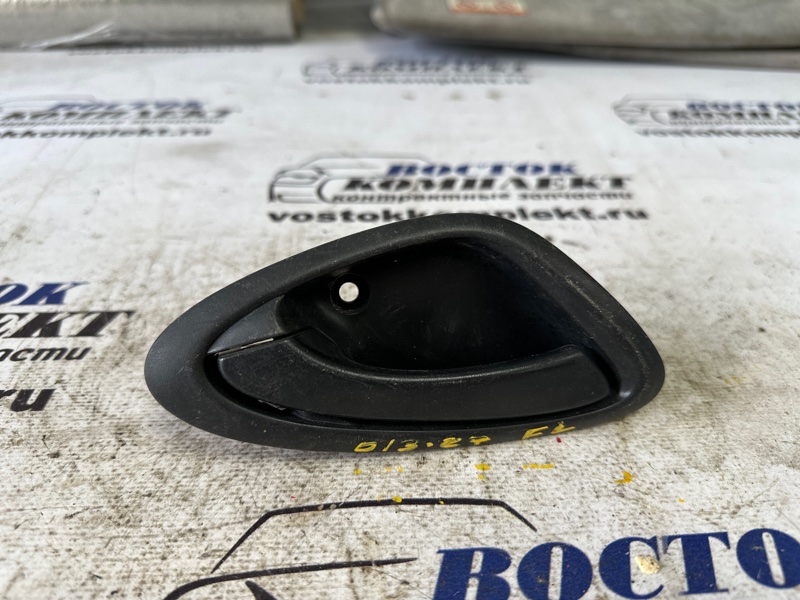 Ручка внутренняя Honda Fit 2005 GD1 L13A перед лев