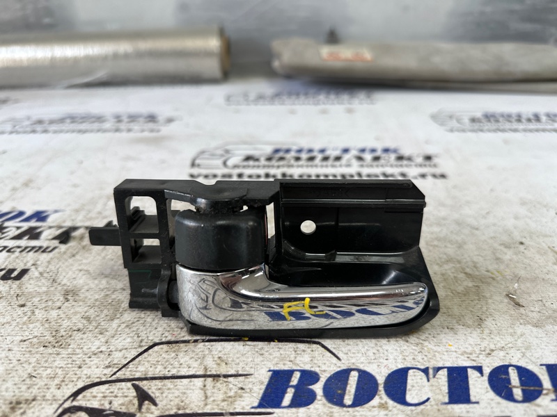 Ручка внутренняя Toyota Wish ZNE14G 1ZZ-FE перед лев