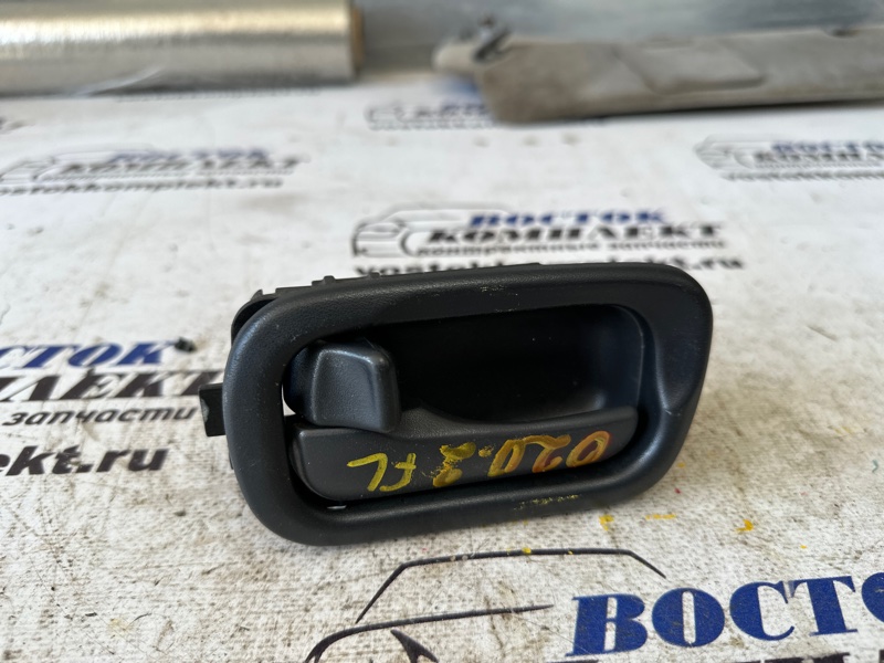 Ручка внутренняя Nissan AD VFY11 QG15DE перед лев