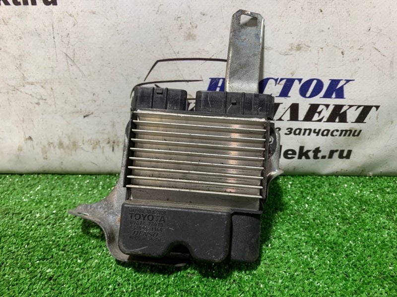 Блок управления форсунками Toyota Isis ANM15W 1AZ-FSE