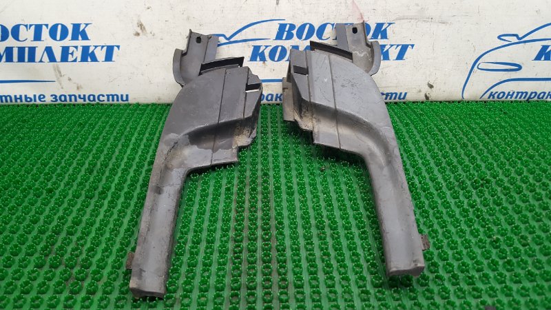 Решетка под лобовое стекло Honda Mobilio Spike GK1 L15A