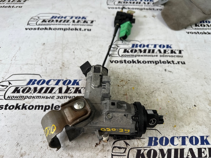 Замок зажигания Mazda Demio DE3FS ZJ-VE