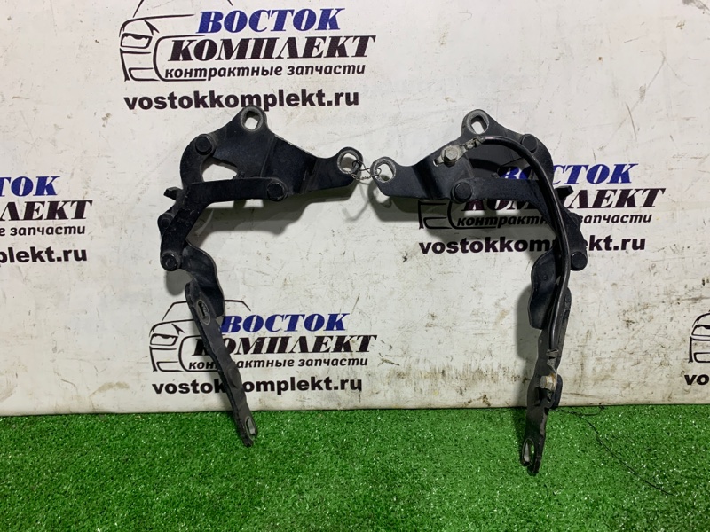 Петля капота BMW 120i 2006 E87 N45B16A