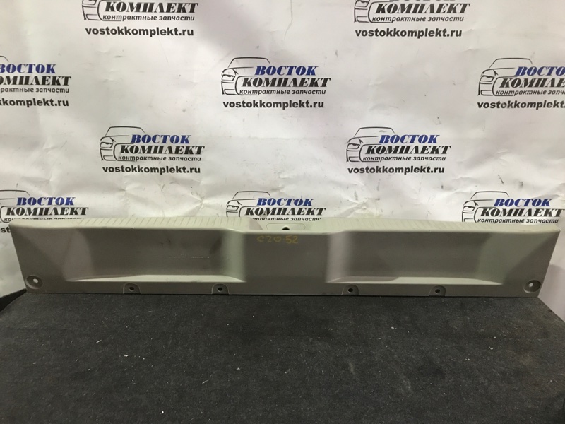 Накладка багажника Toyota Estima 2007 GSR50W 2GR-FE