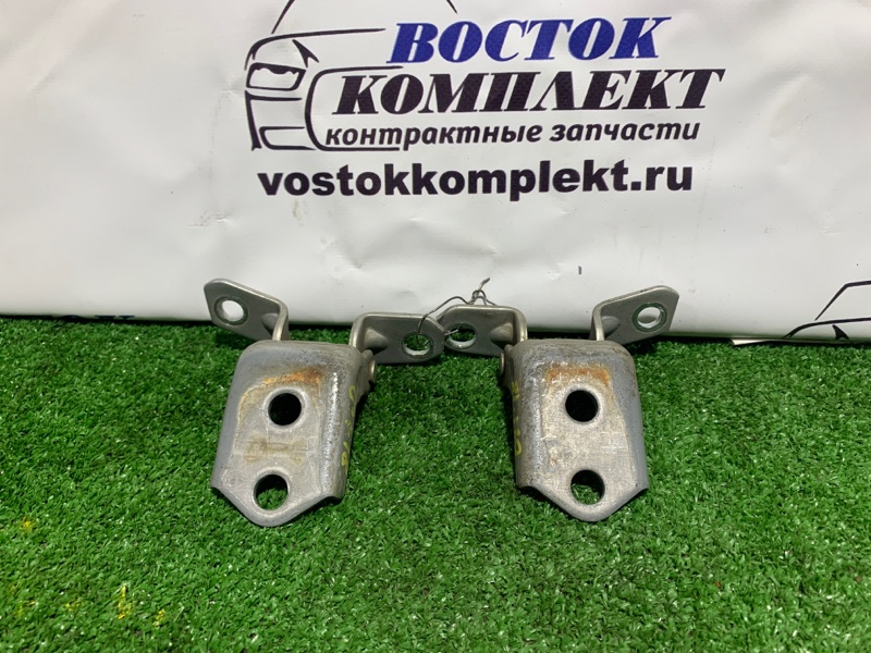 Петля двери Mazda Demio DY3W ZJ-VE перед прав