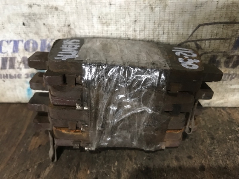 Колодки тормозные Toyota Sienta NCP85G 1NZ-FE перед