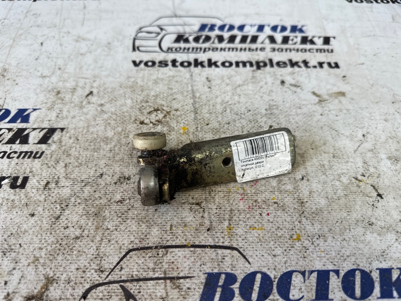 Ролик двери Toyota Liteace KM21V 4K