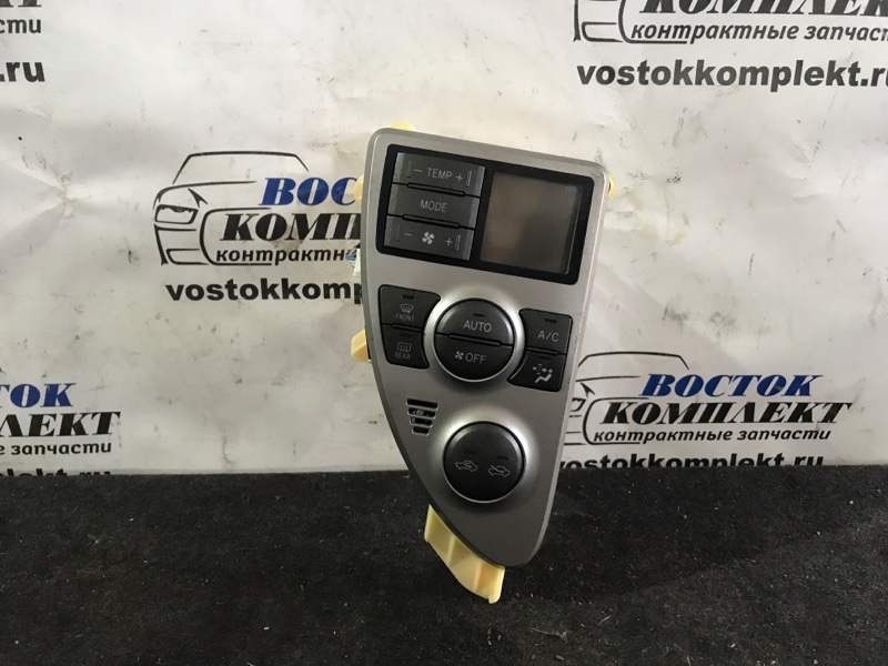 Блок управления климат-контролем Toyota Ractis 2009 SCP100 2SZ-FE