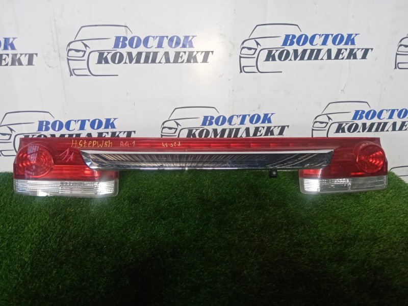 Фонарь вставка багажника Honda Stepwgn 2006 RG1 K20A