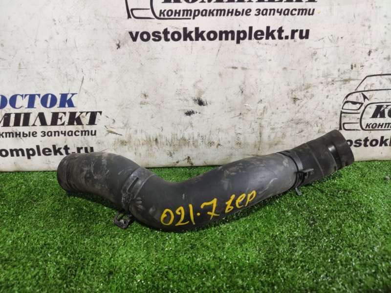 Патрубок системы охлаждения верхний Nissan Cube Z12 HR15DE