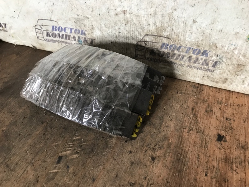 Колодки стояночного тормоза Mitsubishi Dingo CQ2A 4G15 зад