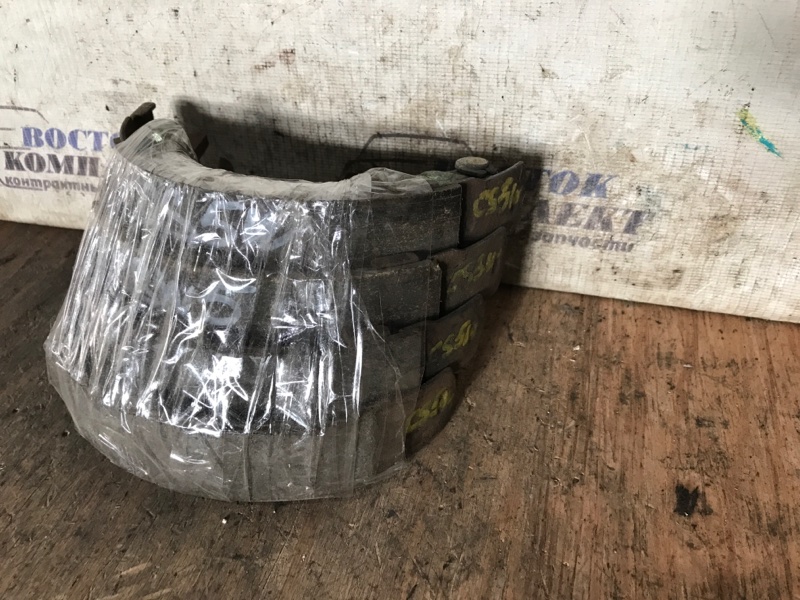 Колодки стояночного тормоза Mitsubishi Lancer 2004 CS5W 4G93 зад