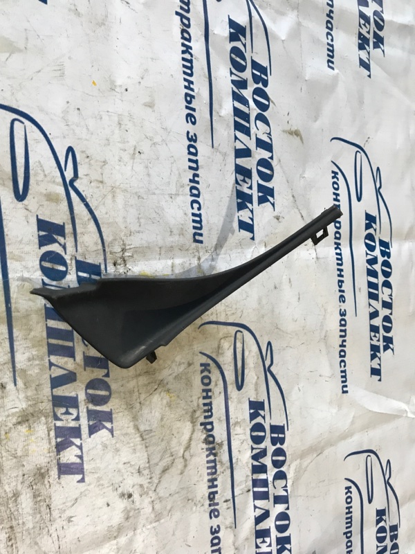 Решетка под лобовое стекло Nissan Cube Z12 HR15DE прав