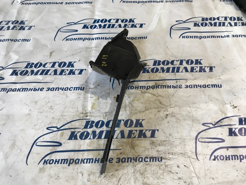 Решетка под лобовое стекло Honda Fit 2010 GE8 L15A лев