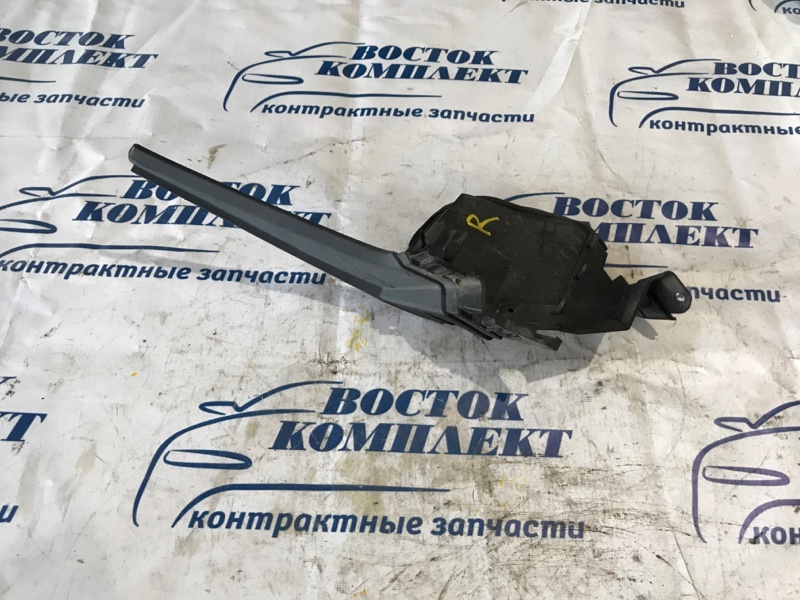 Решетка под лобовое стекло Honda Fit 2008 GE6 L13A прав