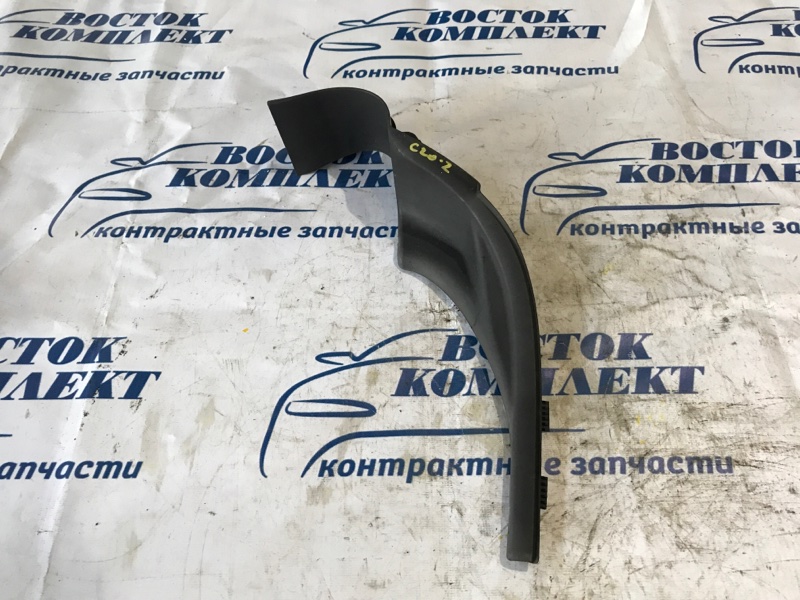 Решетка под лобовое стекло Toyota Spade 2012 NCP141 1NZ-FE прав