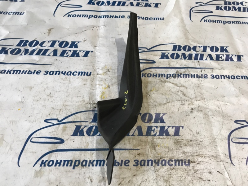 Решетка под лобовое стекло Toyota Spade 2012 NCP141 1NZ-FE лев