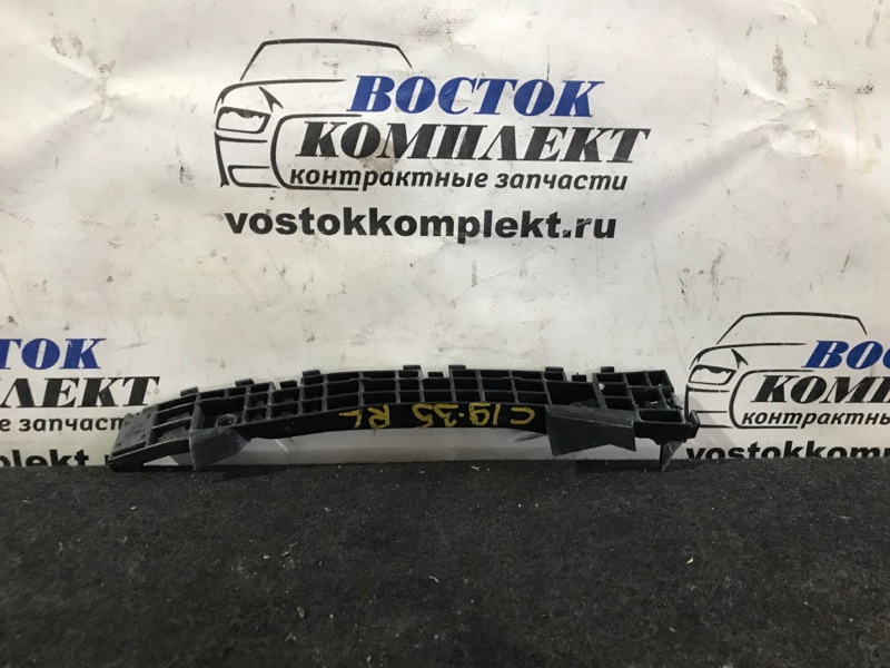 Клипса бампера Honda Fit 2011 GE6 L13A зад лев