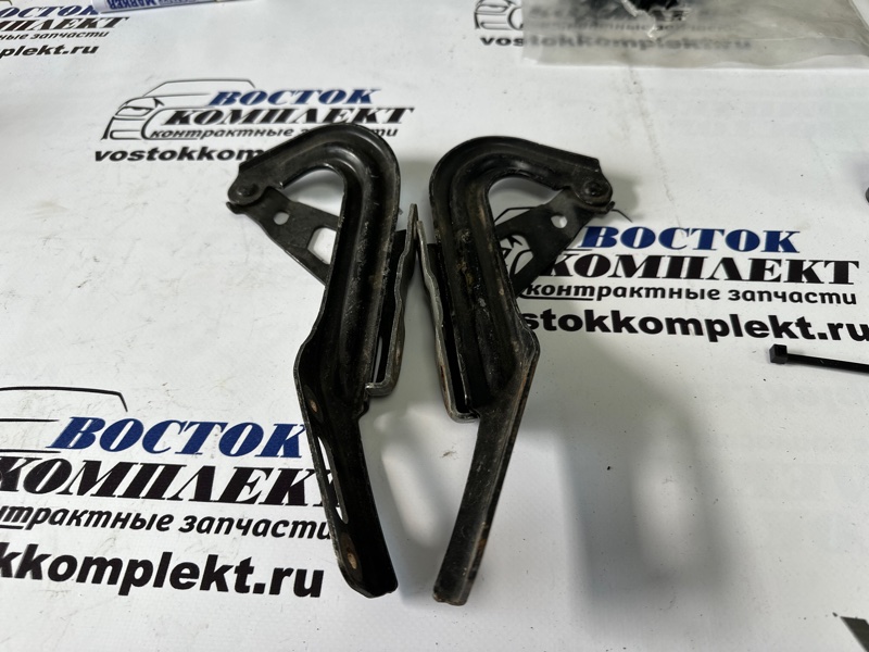 Петля капота Honda Freed GB3 L15A