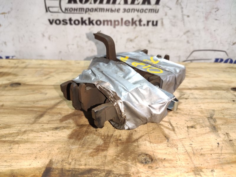 Колодки тормозные BMW 320i E90 N46B20 зад