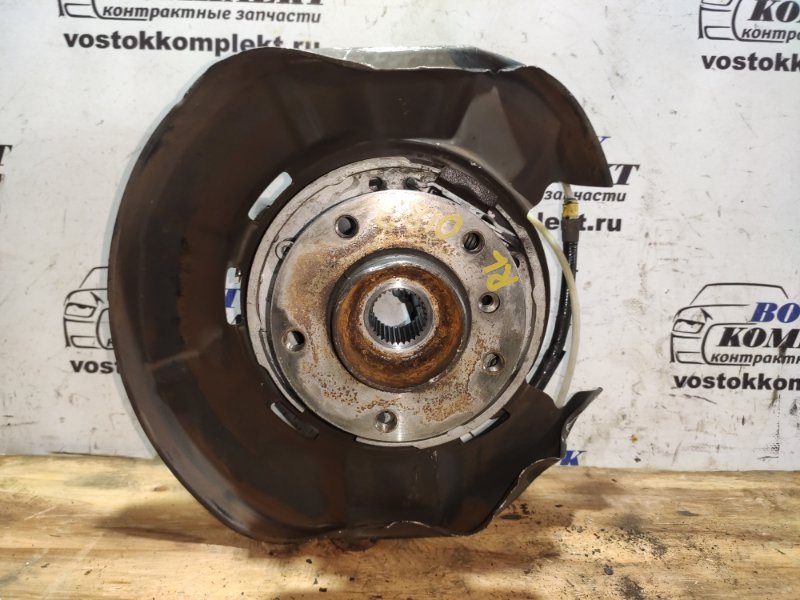 Ступица BMW 320i E90 N46B20 зад лев