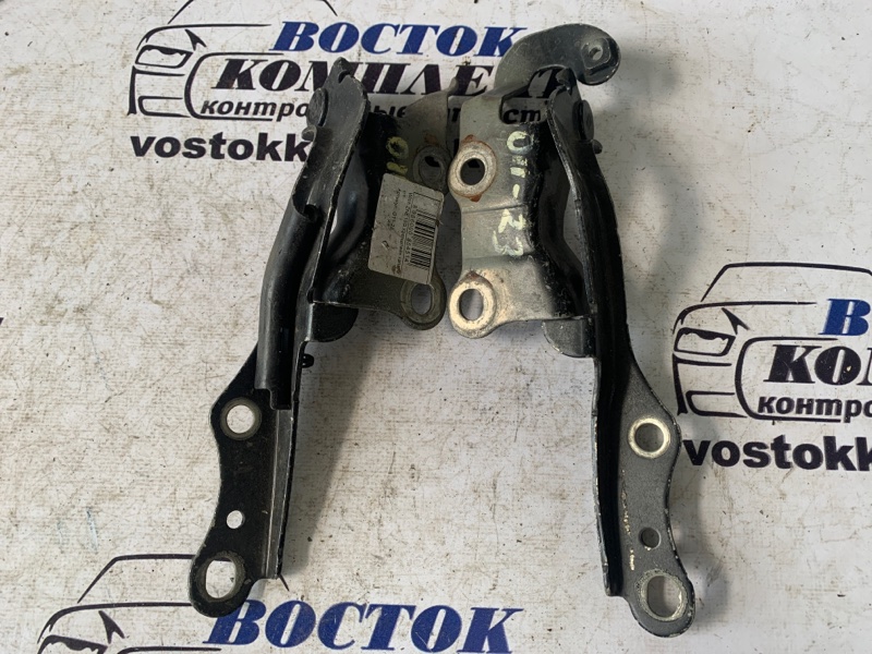 Петля капота Toyota Wish ZNE10G 1ZZ-FE