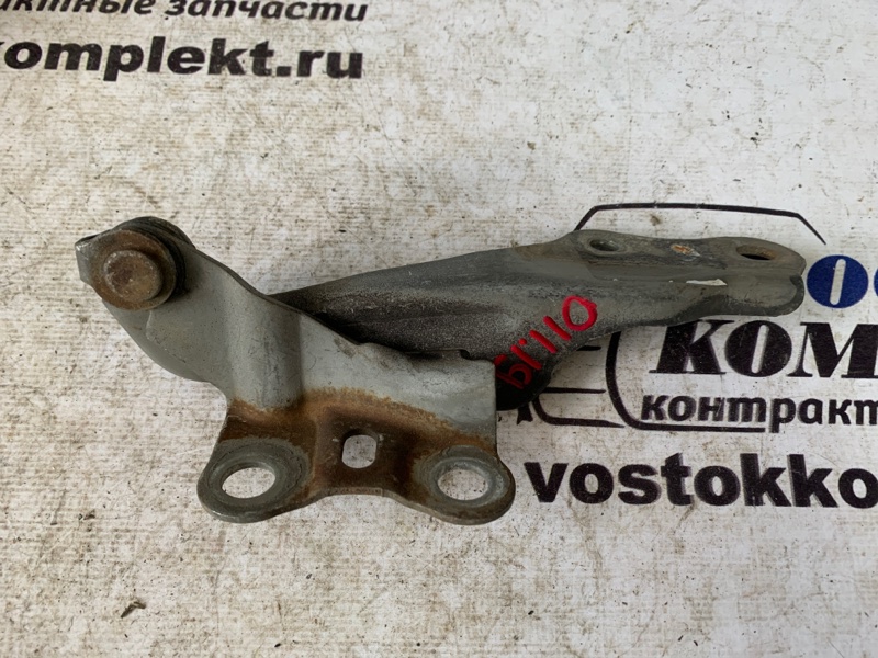 Петля капота Toyota Townace Noah CR50G 3C-T прав