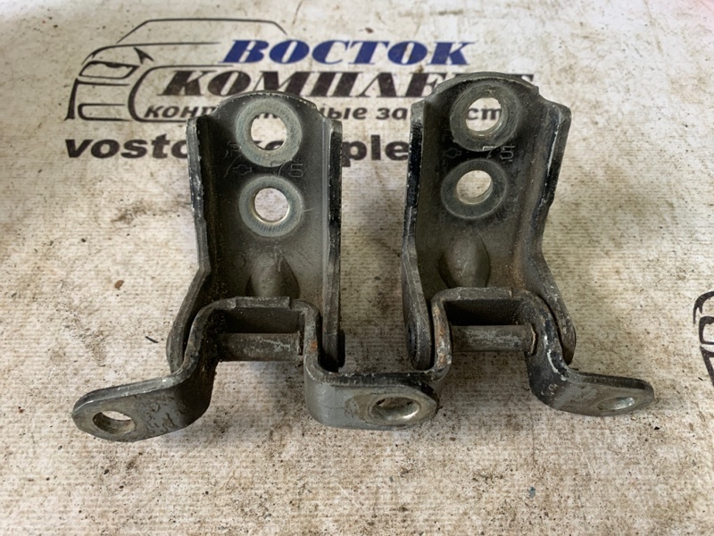 Петля двери Nissan Murano PNZ50 VQ35DE перед прав