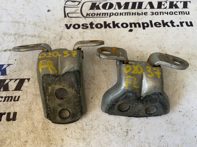 Петля двери Nissan Note 2009 E11 HR15DE перед прав