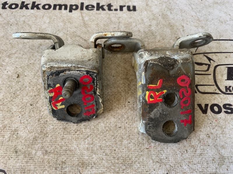 Петля двери Nissan AD VFY11 QG15DE зад лев