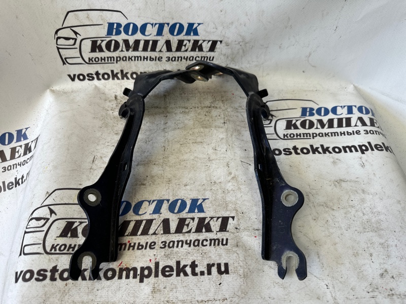 Петля капота Mazda Atenza GH5FS L5-VE