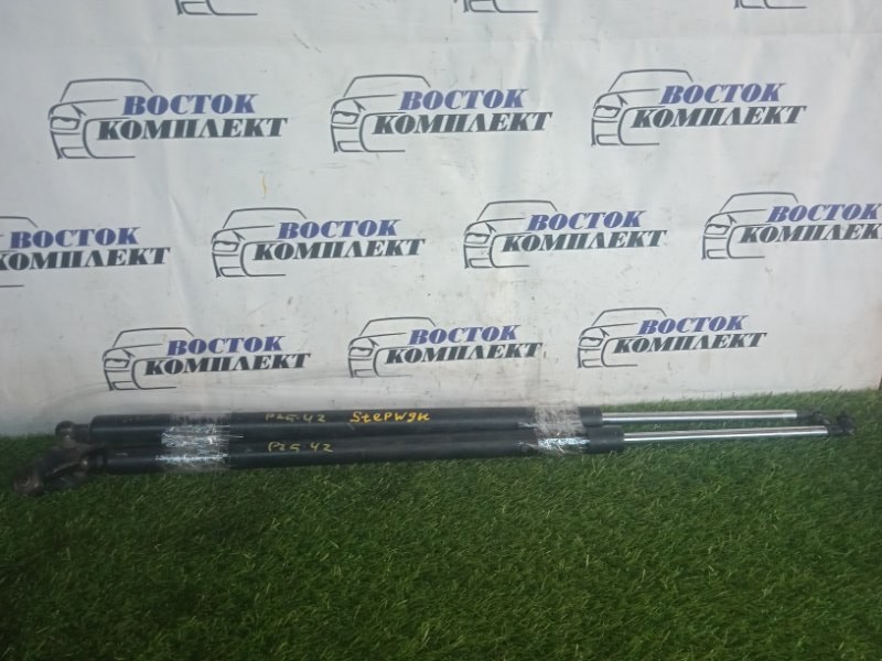 Амортизатор багажника Honda Stepwgn 2009 RG2 K20A