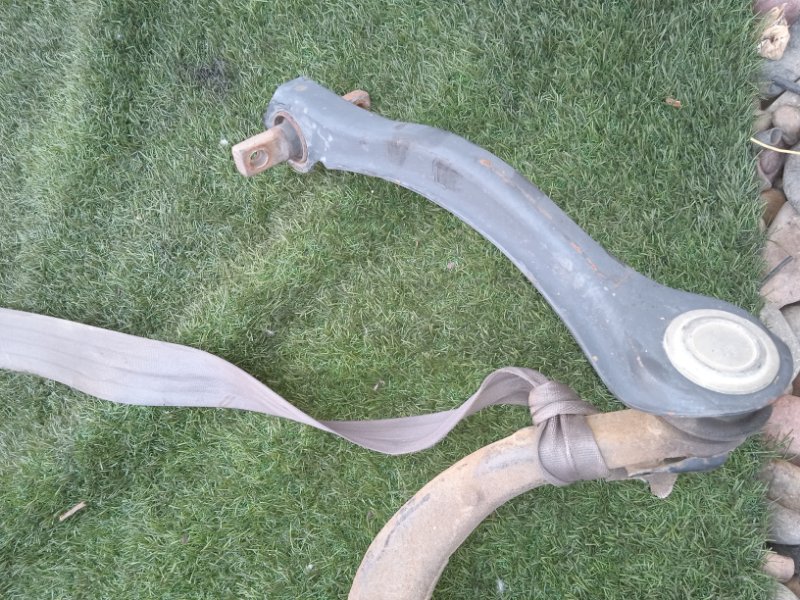 Рычаг подвески Honda Saber 1997 UA1 G20A зад прав