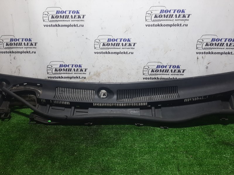 Решетка под лобовое стекло Toyota IQ 2012 NGJ10 1NR-FE